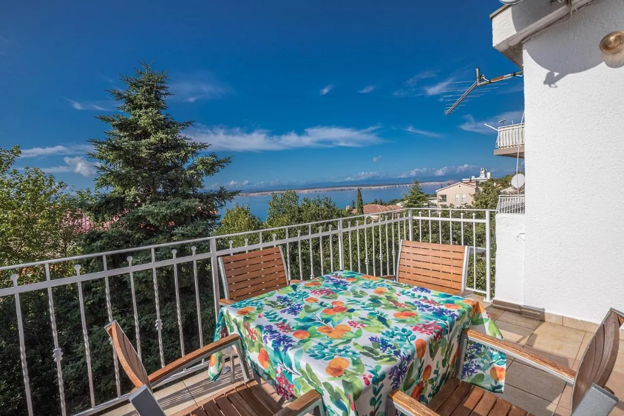 Apartment In Crikvenica 41210